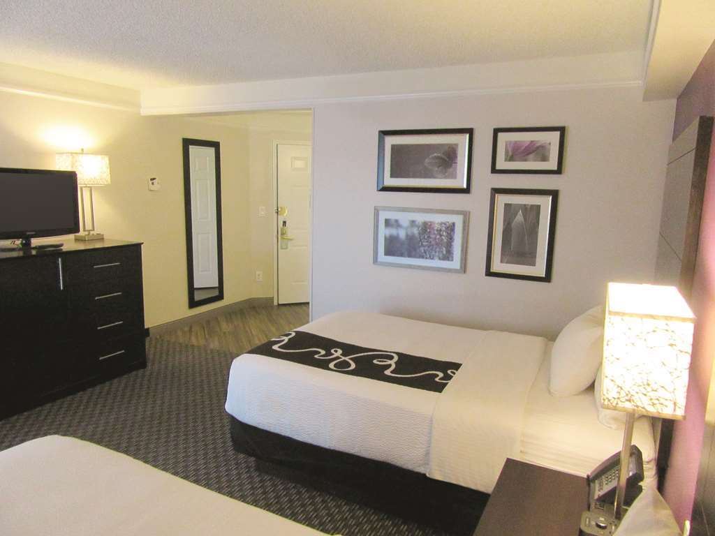 La Quinta By Wyndham Las Vegas Summerlin Tech Oda fotoğraf